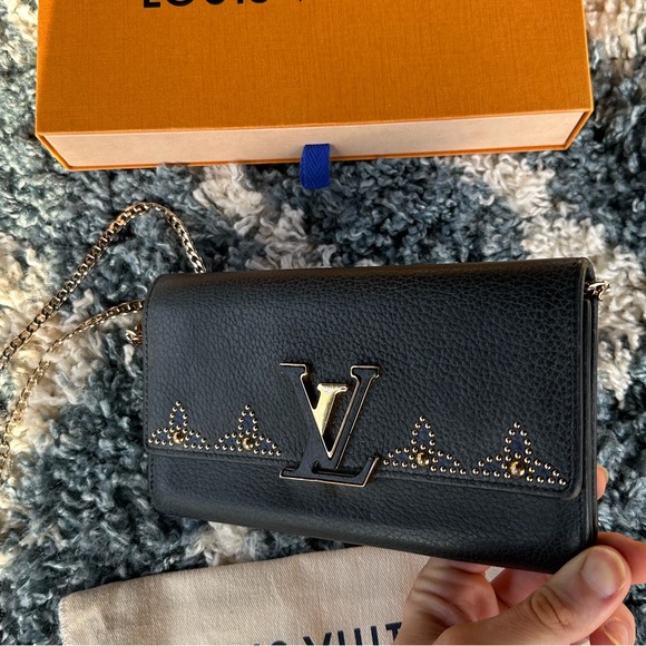 Louis Vuitton Capucines Embellished Wallet - Picture 2 of 15
